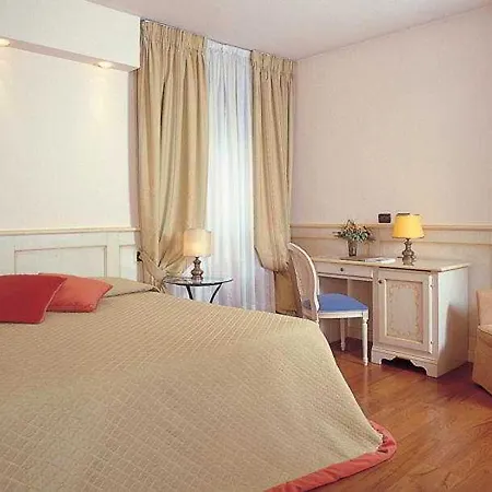 Hotel San Luca 3*